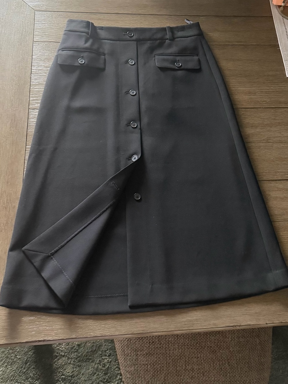 New Babaton
Datum Skirt, 10 - Picture 6 of 7